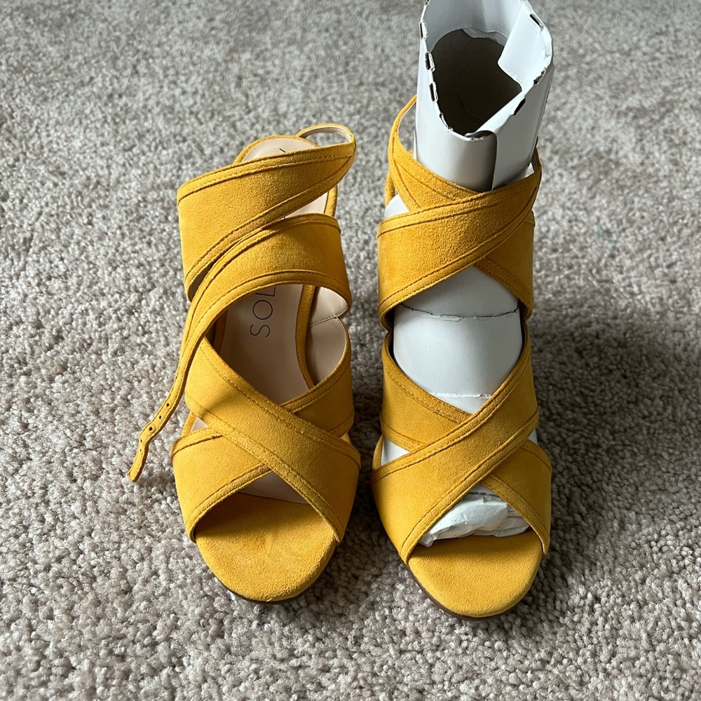 New!  Sole Society Mustard Heels - 6.5